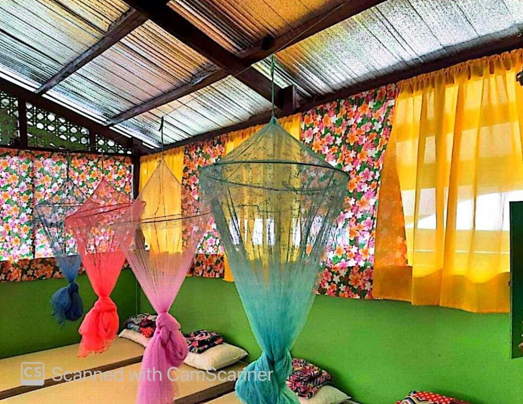 Roca'S Homestay Backpackers Chalet Batuan 外观 照片